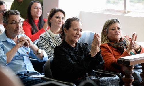 Autores de livros vão a Câmara de BM e cobram explicações por falsas acusações feitas por vereador